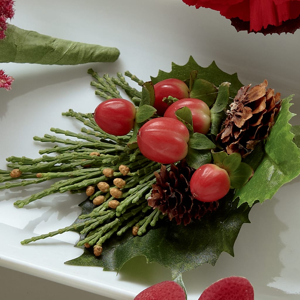 Red Berry Boutonniere – Park Avenue Florist, Orange Park FL