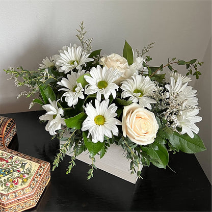 Fresh Linen Box Bouquet –  Park Avenue Florist, Orange Park FL