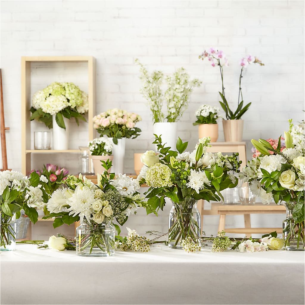 Classic Ivory – A Florist Original –  Park Avenue Florist, Orange Park FL