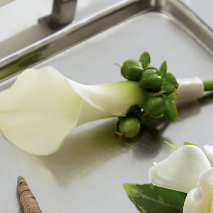 White Calla Boutonniere –  Park Avenue Florist, Orange Park FL